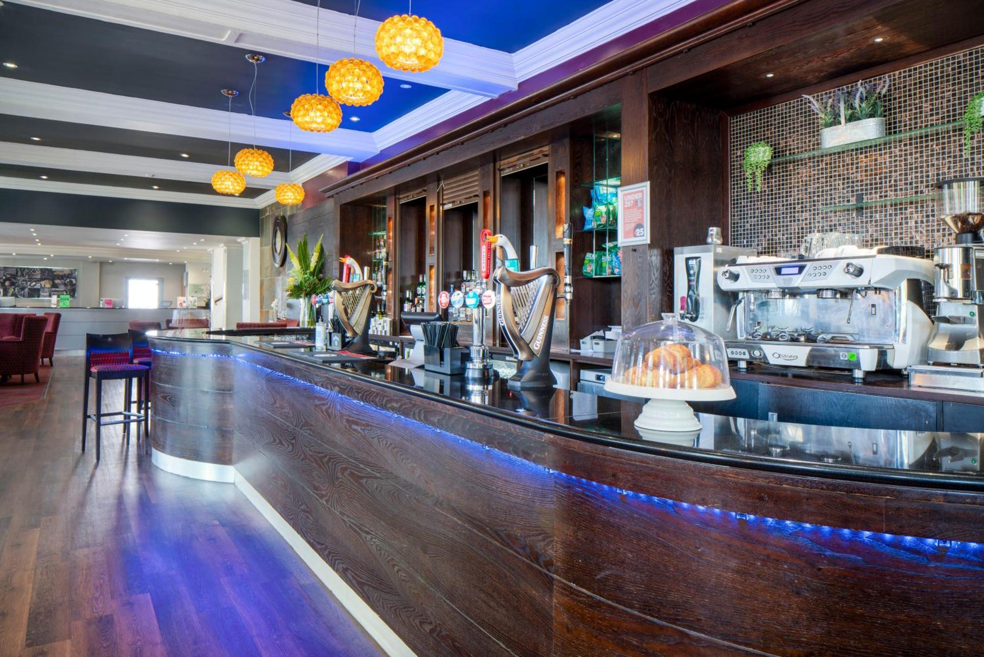 London Croydon Aerodrome Hotel, BW Signature Collection Bagian luar foto