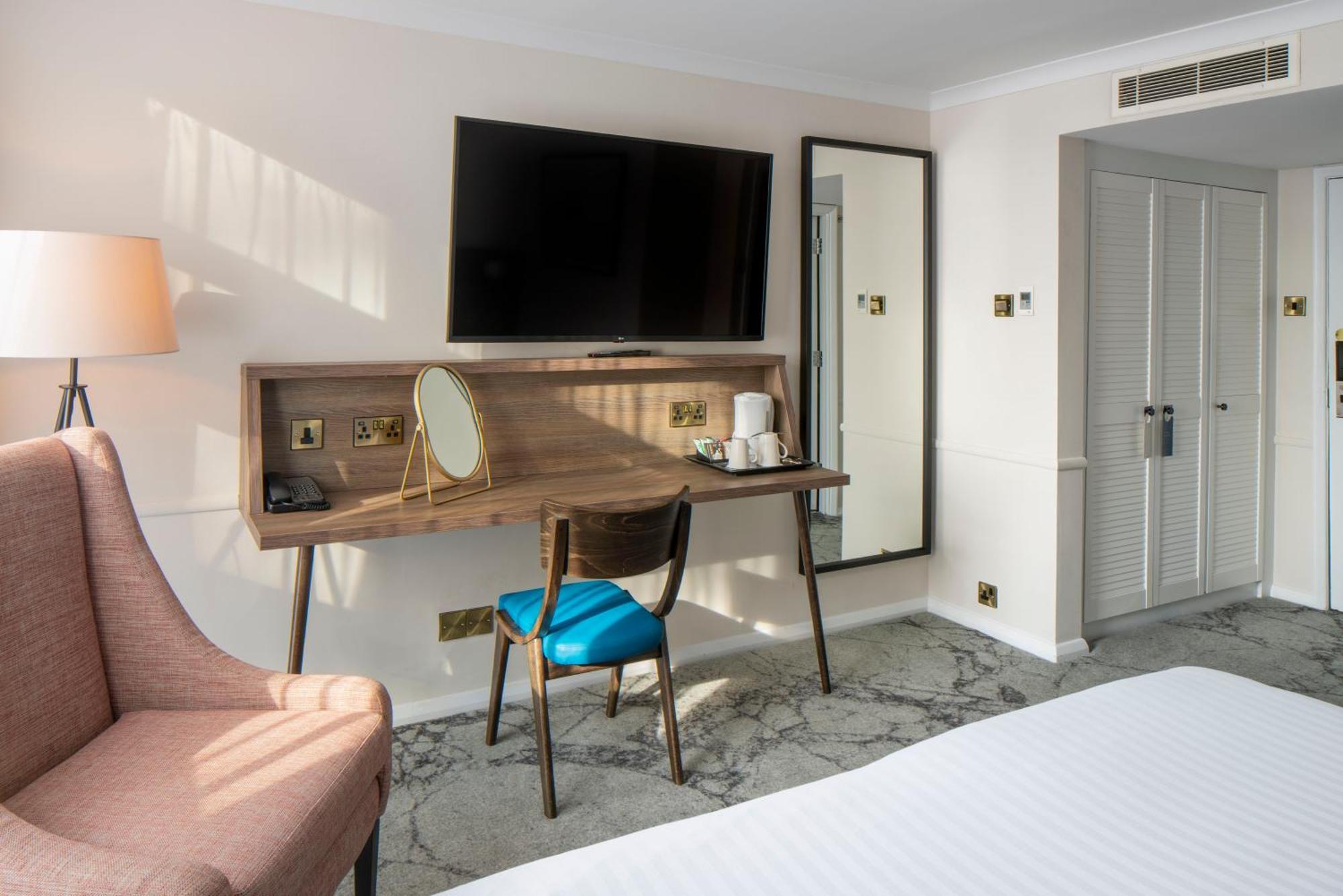 London Croydon Aerodrome Hotel, BW Signature Collection Bagian luar foto